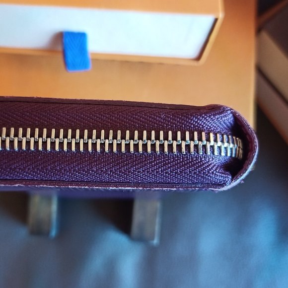 EUC LV Bicolor Cassis/Fuchsia Epi Zippy Long Wallet Full Inclusion! - Picture 13 of 16